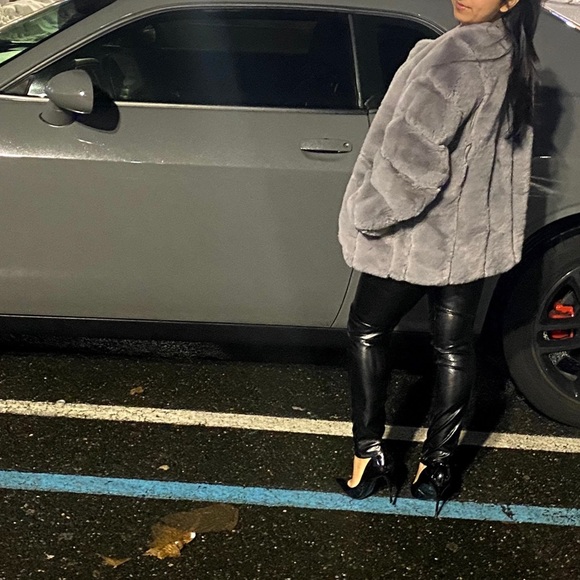 Grey Premium Faux Fur Vertical Bubble Coat - Picture 6 of 7